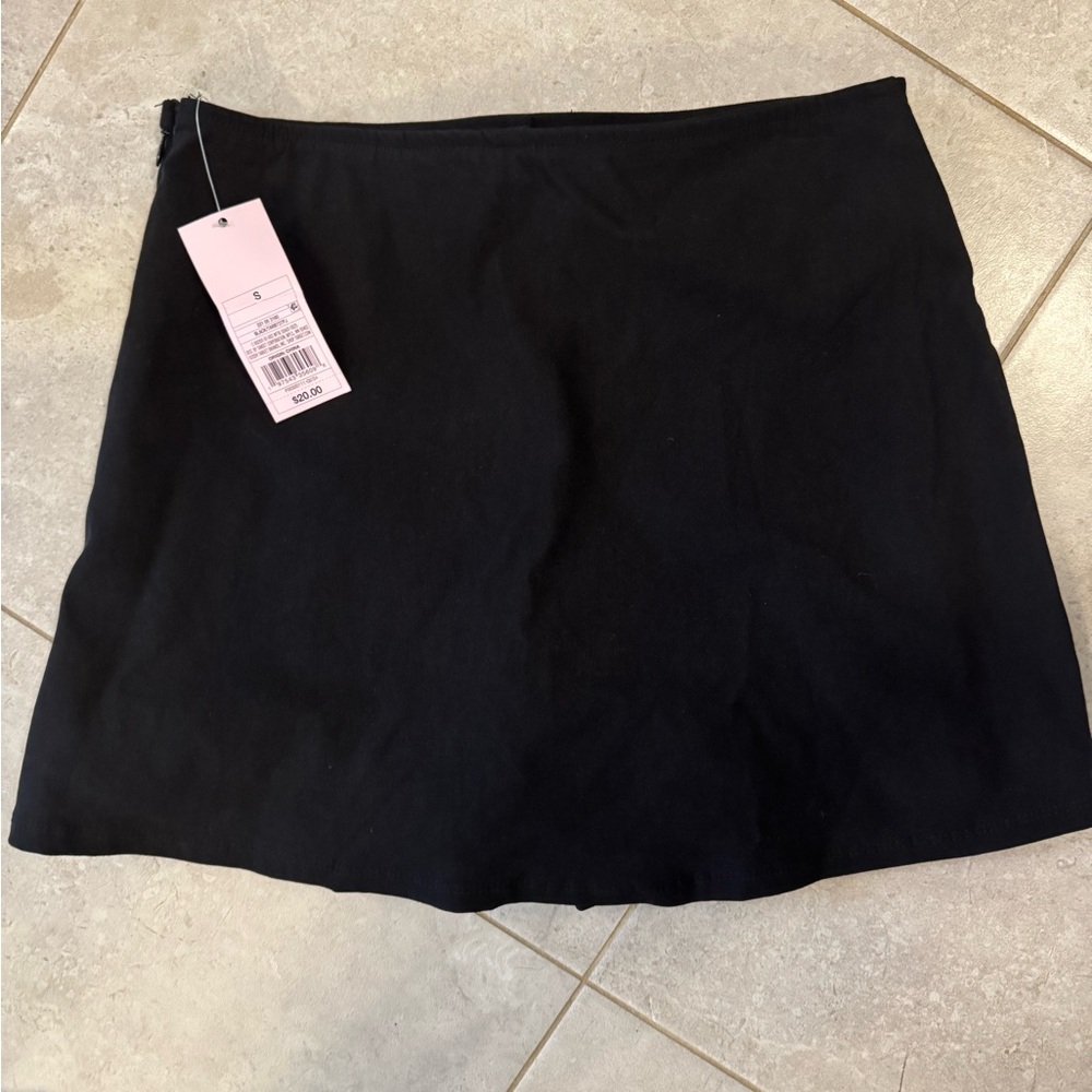 Wild fable black skort. Size small. NWT